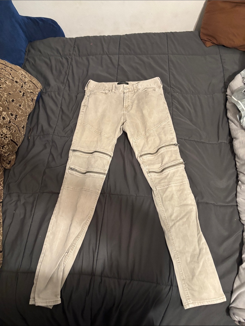 PacSun Men's Cargo Pants in Light Beige
